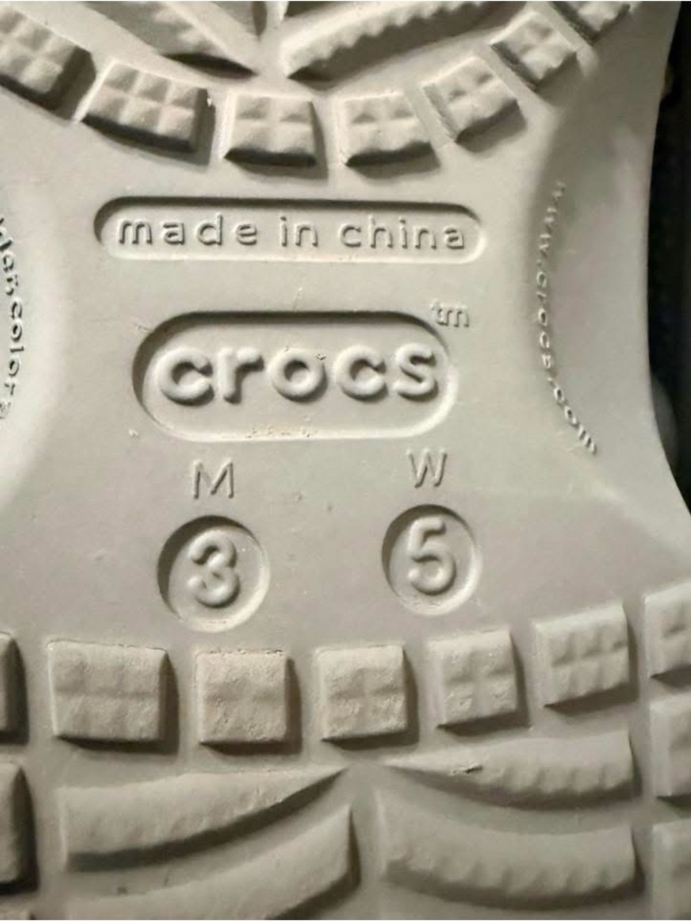 CROCS Light Gray Unisex Clog - Slip-On Comfort - Picture 4 of 4